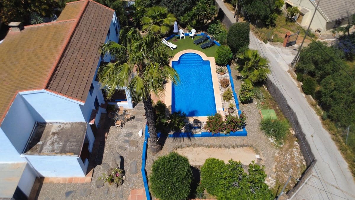 5 bedroom Finca/Country House for sale in Alora with pool - € 420,000 (Ref: 9841726)