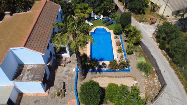 5 soveværelse Finca/Landehus til salg i Alora med swimmingpool - € 420.000 (Ref: 9841726)