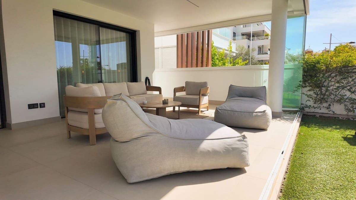 2 sypialnia Apartament na sprzedaż w Estepona z basenem garażem - 669 500 € (Ref: 9861071)