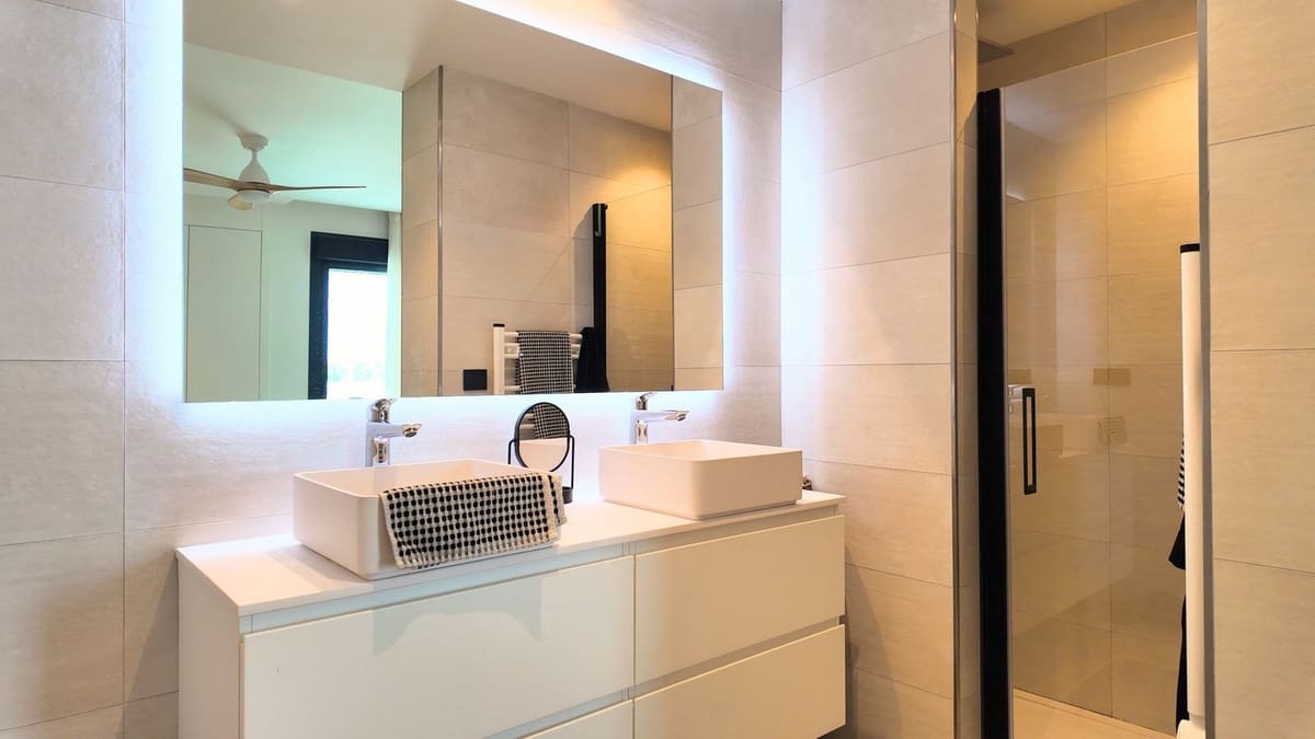 2 sypialnia Apartament na sprzedaż w Estepona z basenem garażem - 669 500 € (Ref: 9861071)