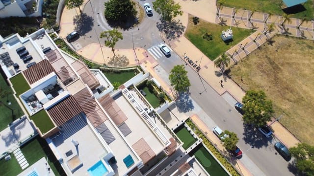 2 sypialnia Apartament na sprzedaż w Estepona z basenem garażem - 669 500 € (Ref: 9861071)
