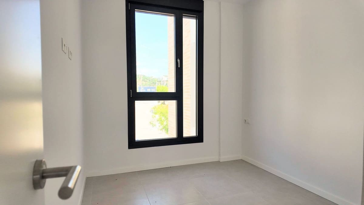 2 soveværelse Penthouse til salg i Estepona med swimmingpool garage - € 575.000 (Ref: 9861254)