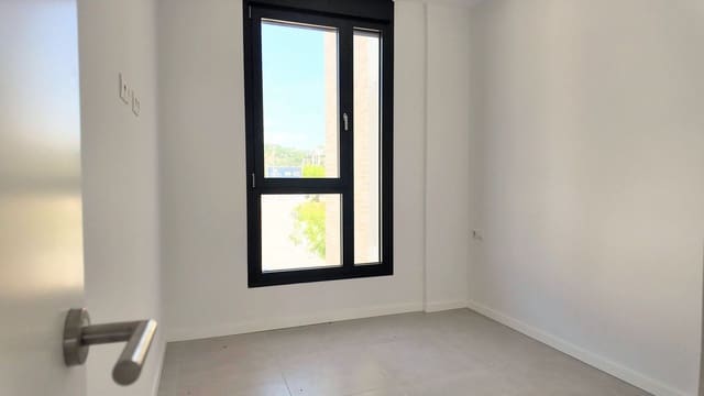 2 soveværelse Penthouse til salg i Estepona med swimmingpool garage - € 575.000 (Ref: 9861254)