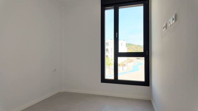 2 soveværelse Penthouse til salg i Estepona med swimmingpool garage - € 575.000 (Ref: 9861254)