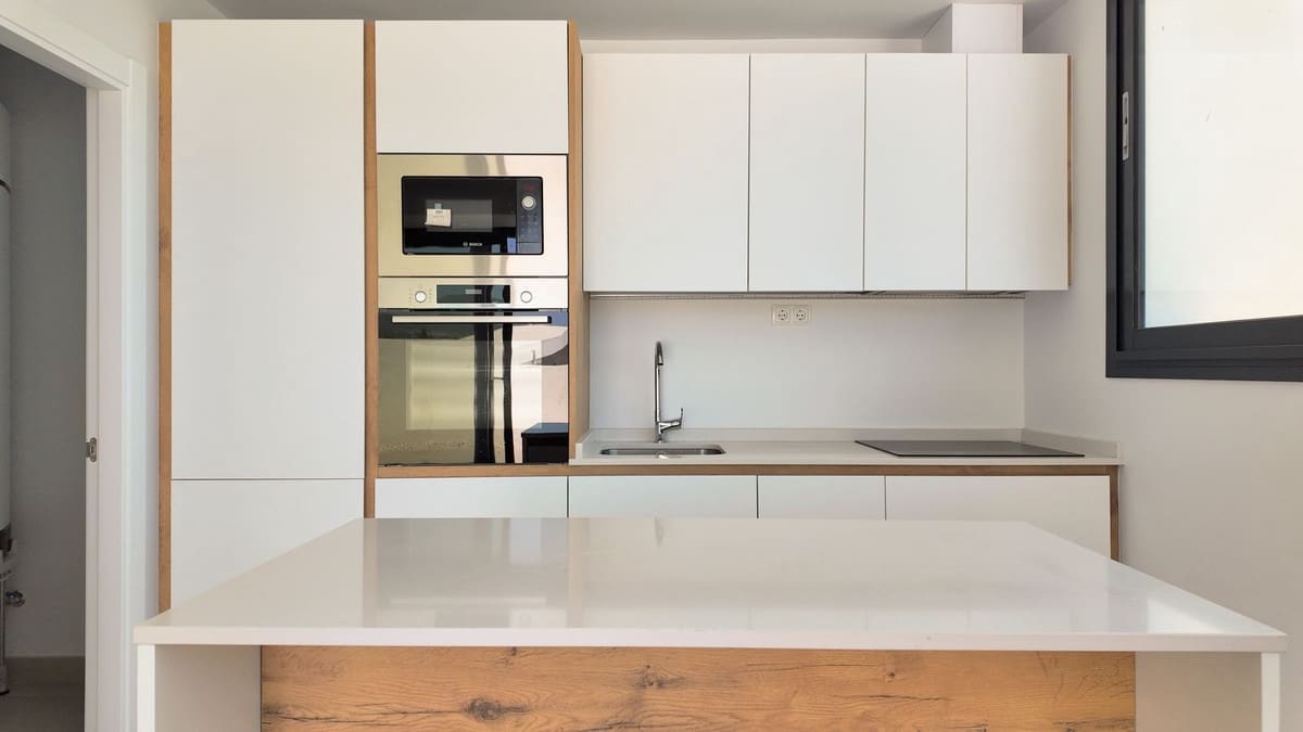 2 soveværelse Penthouse til salg i Estepona med swimmingpool garage - € 575.000 (Ref: 9861254)