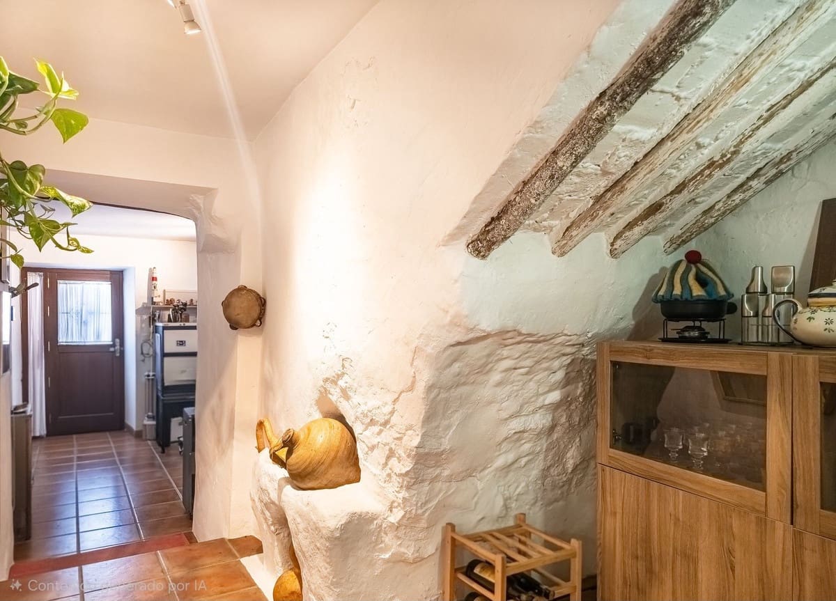 3 bedroom Townhouse for sale in Alfarnate with pool - € 259,000 (Ref: 9866197)