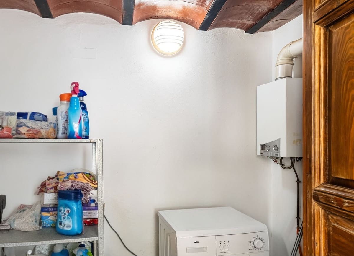 3 bedroom Townhouse for sale in Alfarnate with pool - € 259,000 (Ref: 9866197)