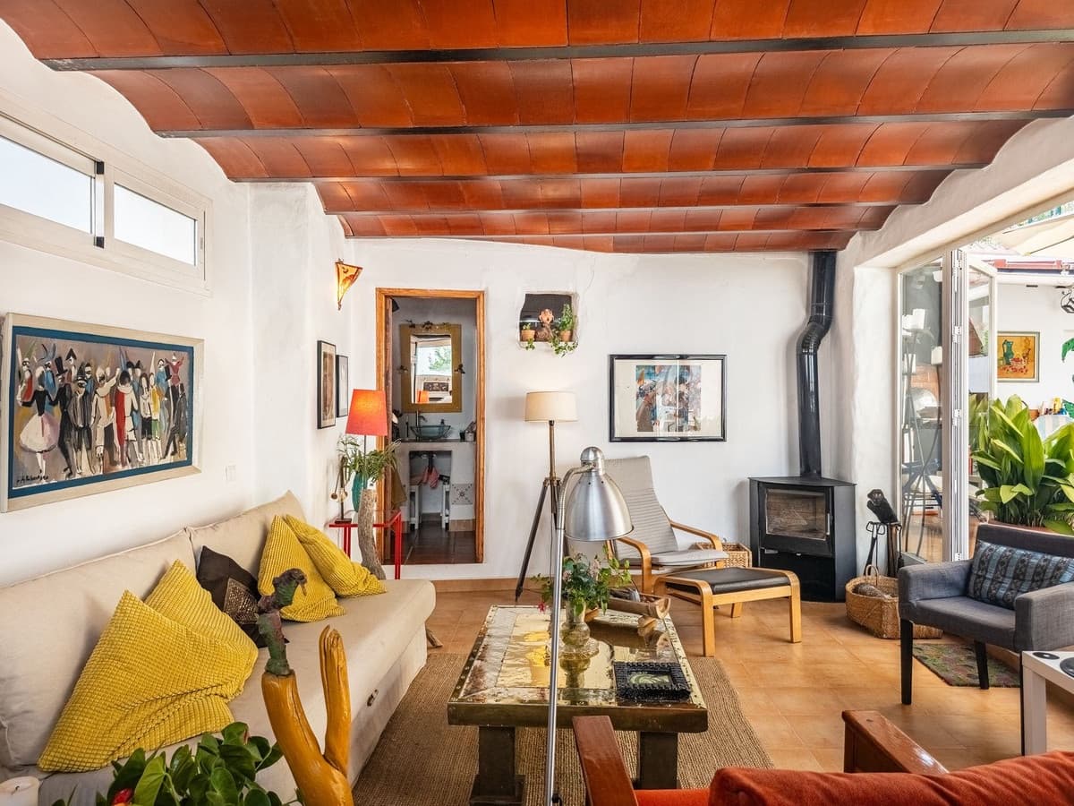 3 bedroom Townhouse for sale in Alfarnate with pool - € 259,000 (Ref: 9866197)