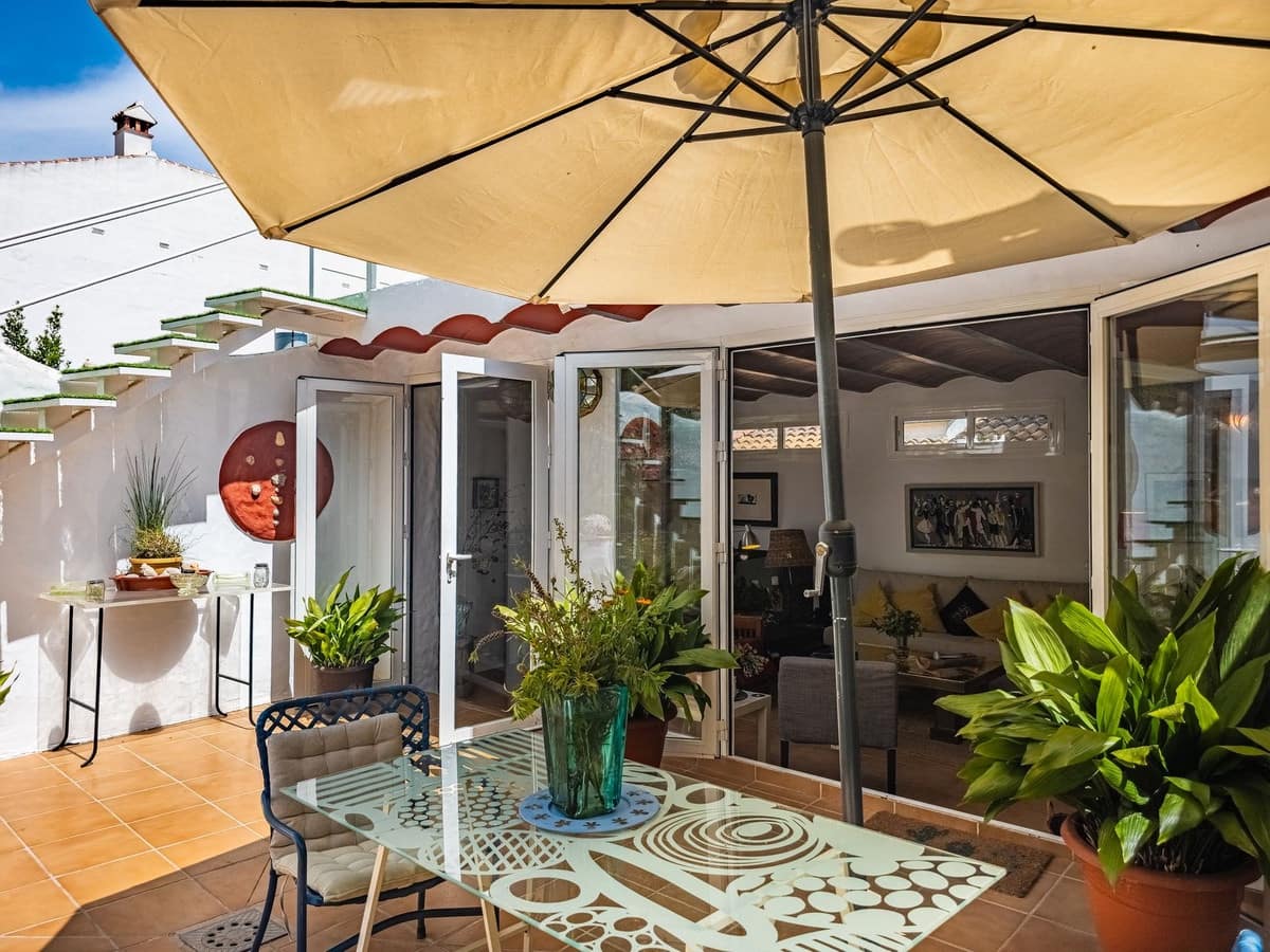 3 bedroom Townhouse for sale in Alfarnate with pool - € 259,000 (Ref: 9866197)