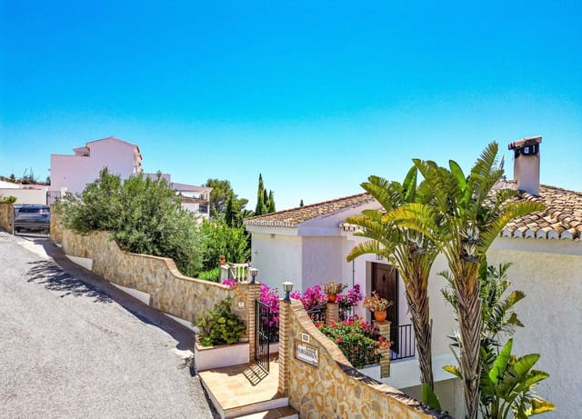 4 soverom Villa til salgs i Almuñécar med svømmebasseng garasje - € 575 000 (Ref: 9877234)