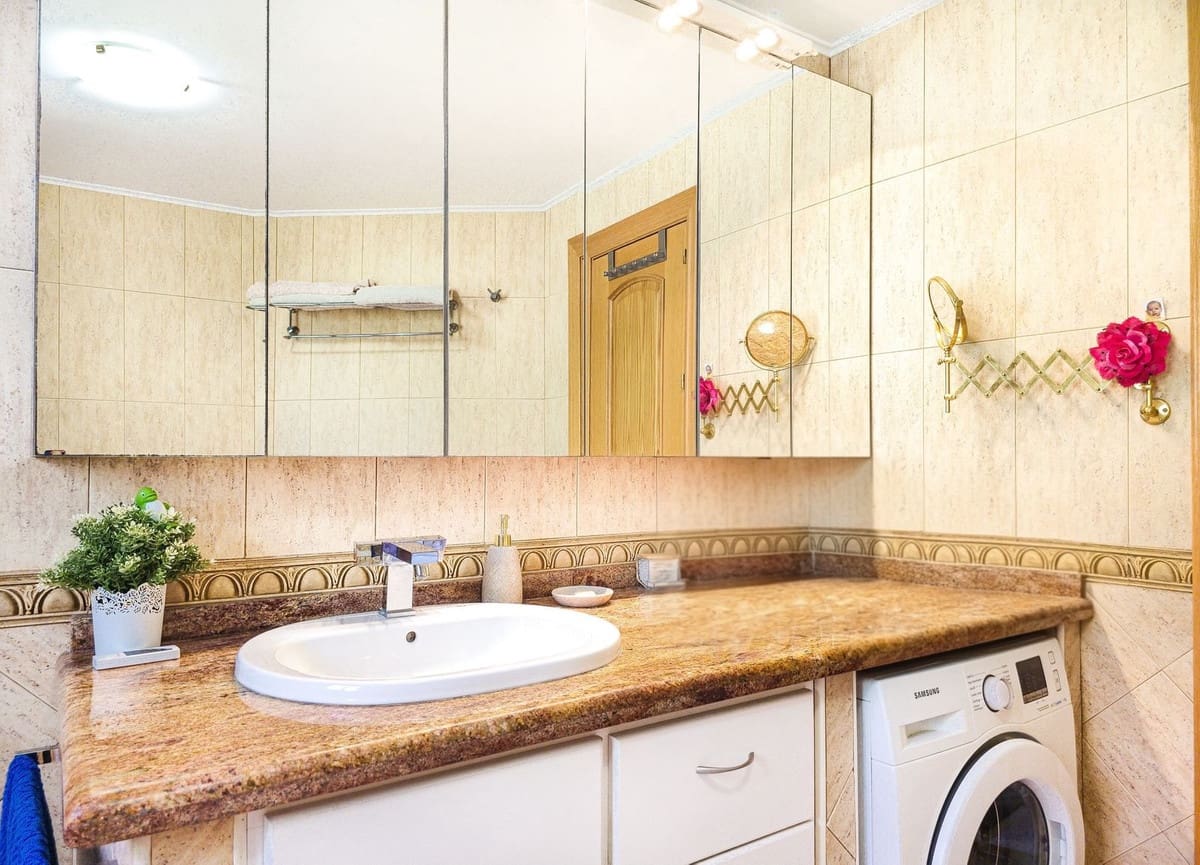 4 soverom Villa til salgs i Almunecar med svømmebasseng garasje - € 575 000 (Ref: 9877234)