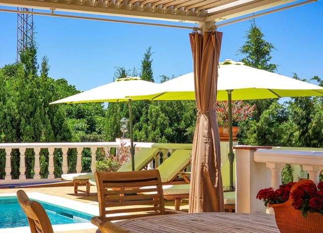 4 soverom Villa til salgs i Almuñécar med svømmebasseng garasje - € 575 000 (Ref: 9877234)
