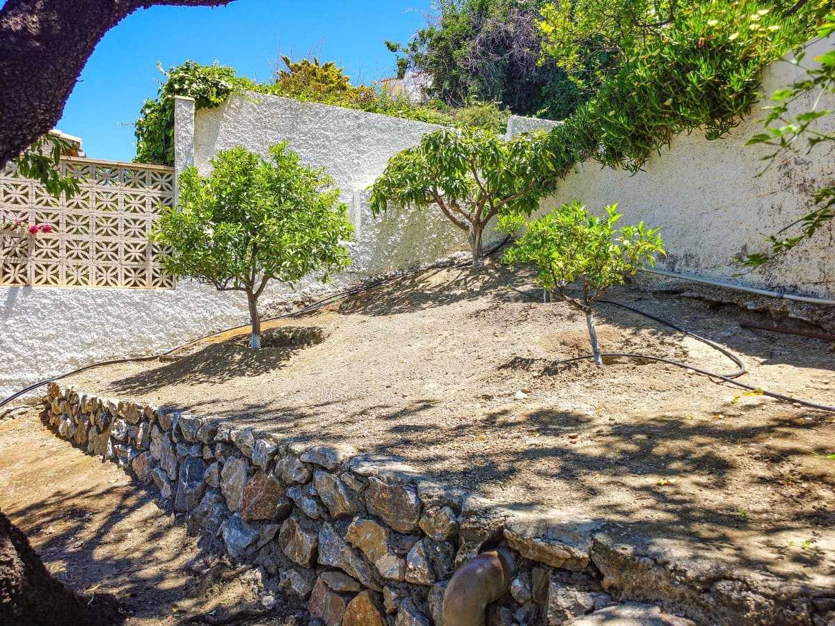 4 soverom Villa til salgs i Almunecar med svømmebasseng garasje - € 575 000 (Ref: 9877234)