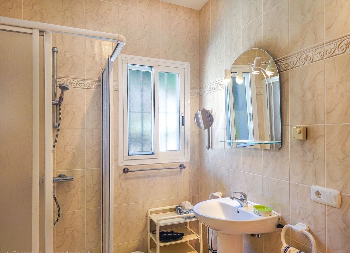4 bedroom Villa for sale in Arenas with pool garage - € 980,000 (Ref: 9888238)