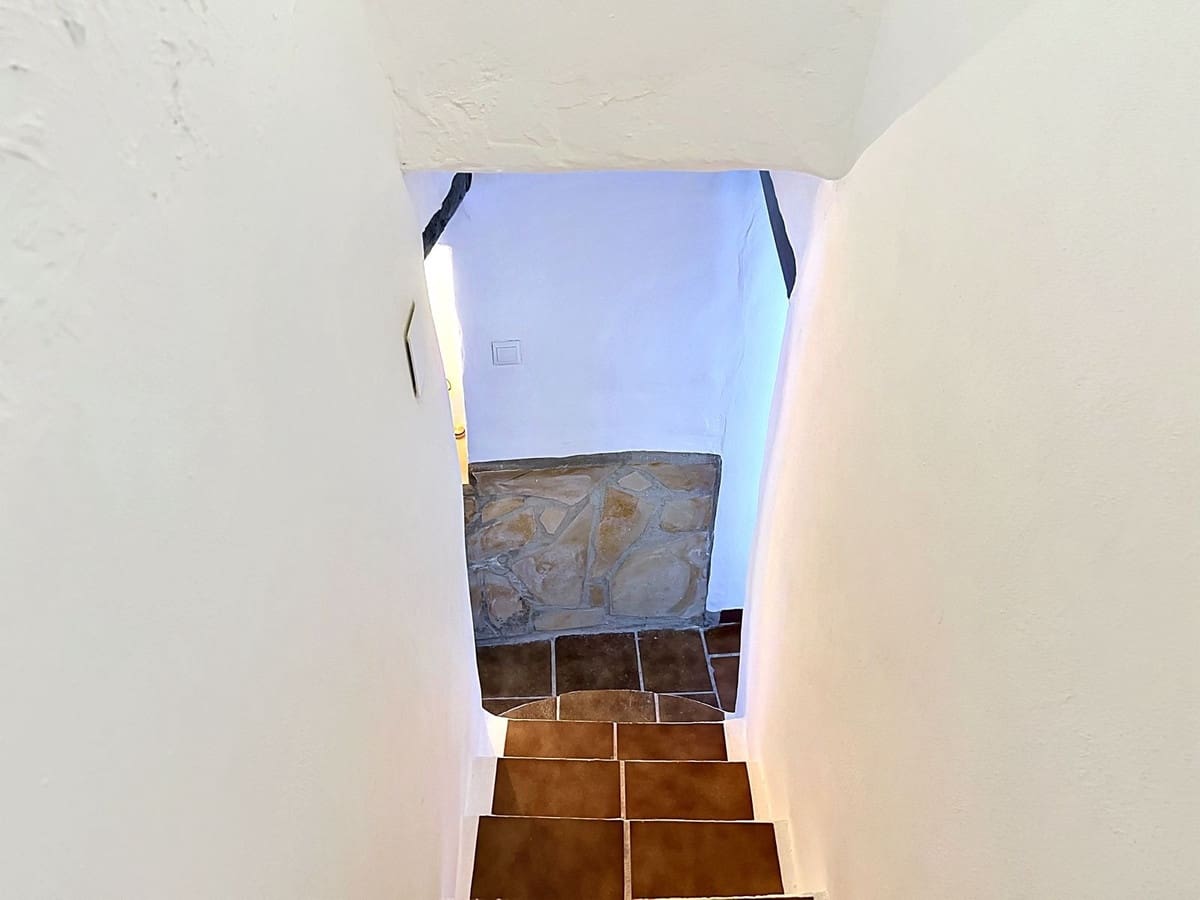 2 soverom Finca/Herregård til salgs i Villanueva de Algaidas med svømmebasseng - € 159 000 (Ref: 9891477)