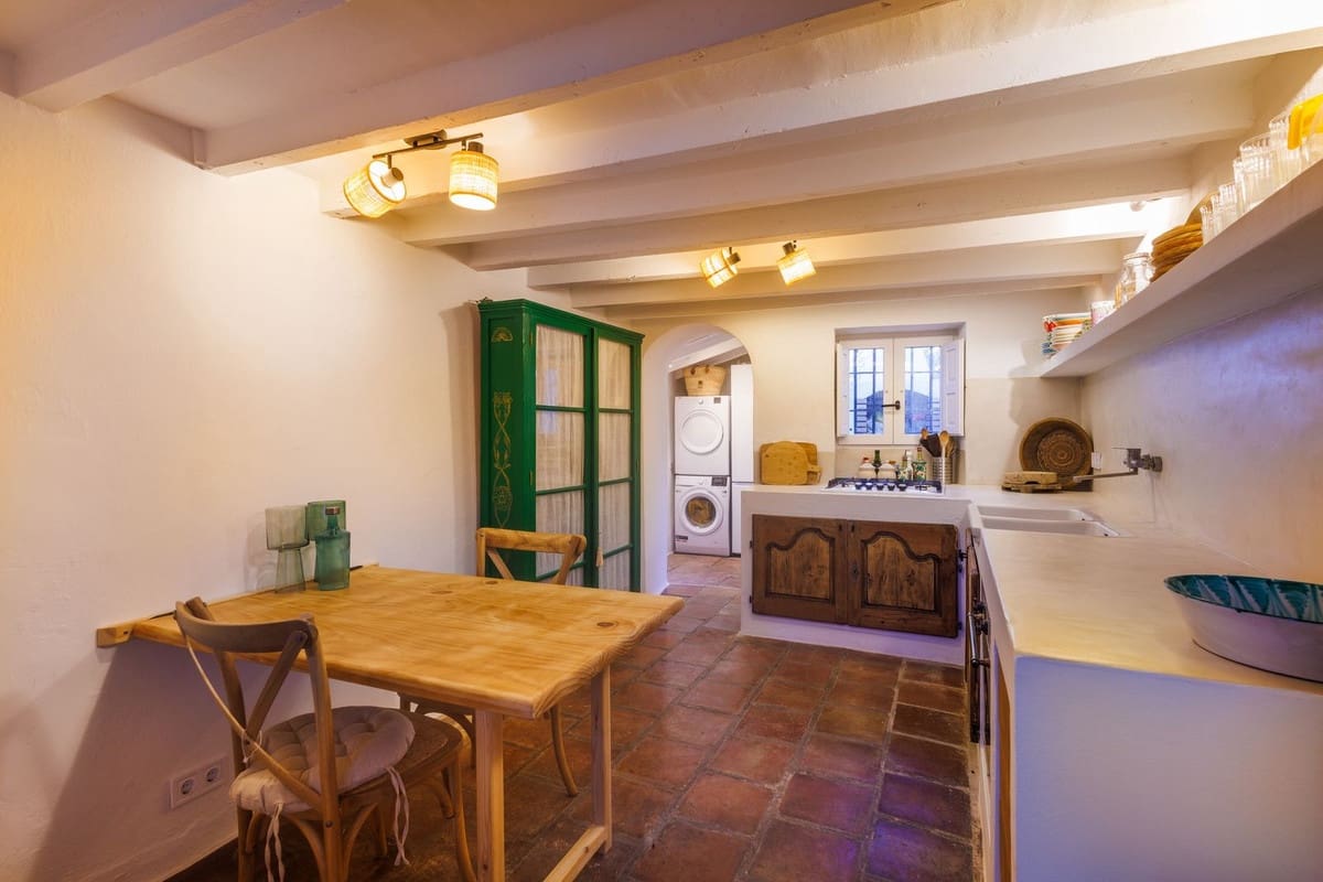 3 bedroom Townhouse for sale in Comares with garage - € 499,000 (Ref: 9891478)