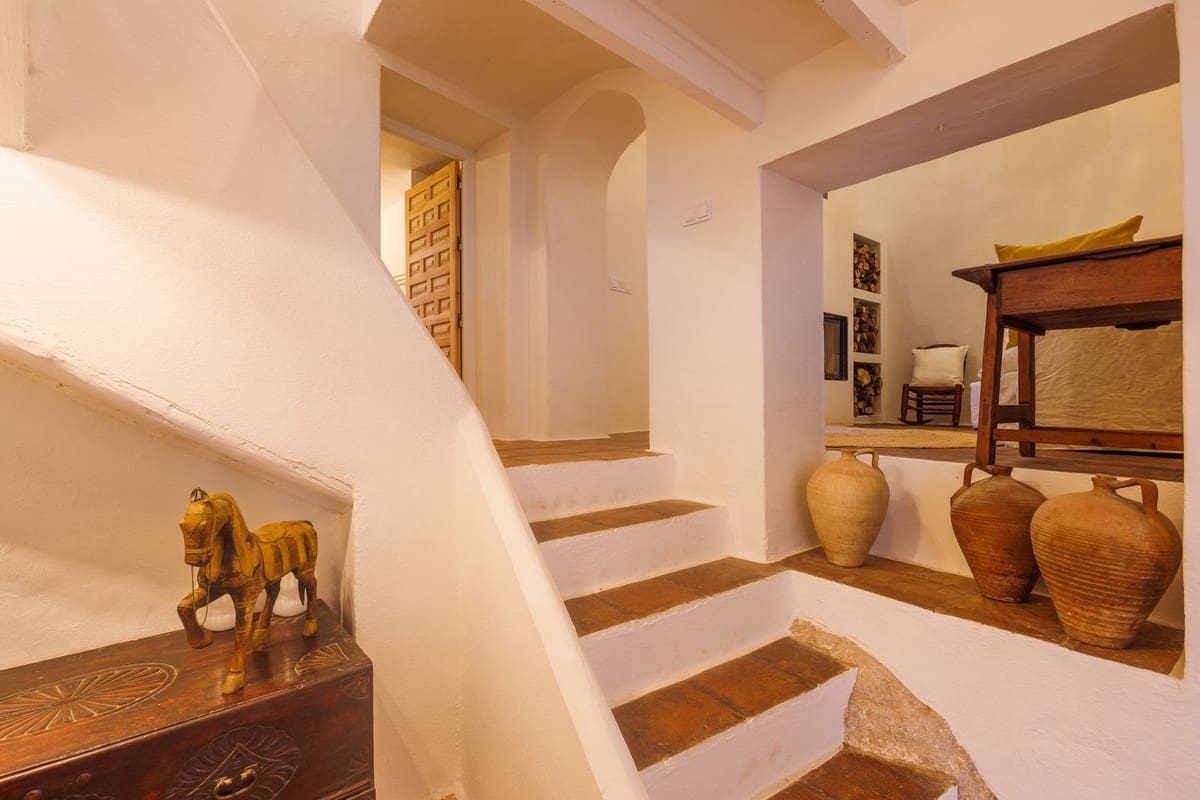 3 bedroom Townhouse for sale in Comares with garage - € 499,000 (Ref: 9891478)