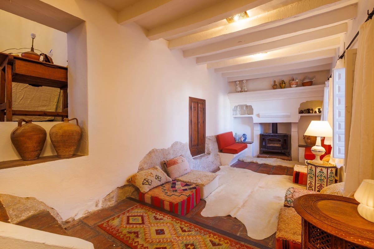 3 bedroom Townhouse for sale in Comares with garage - € 499,000 (Ref: 9891478)