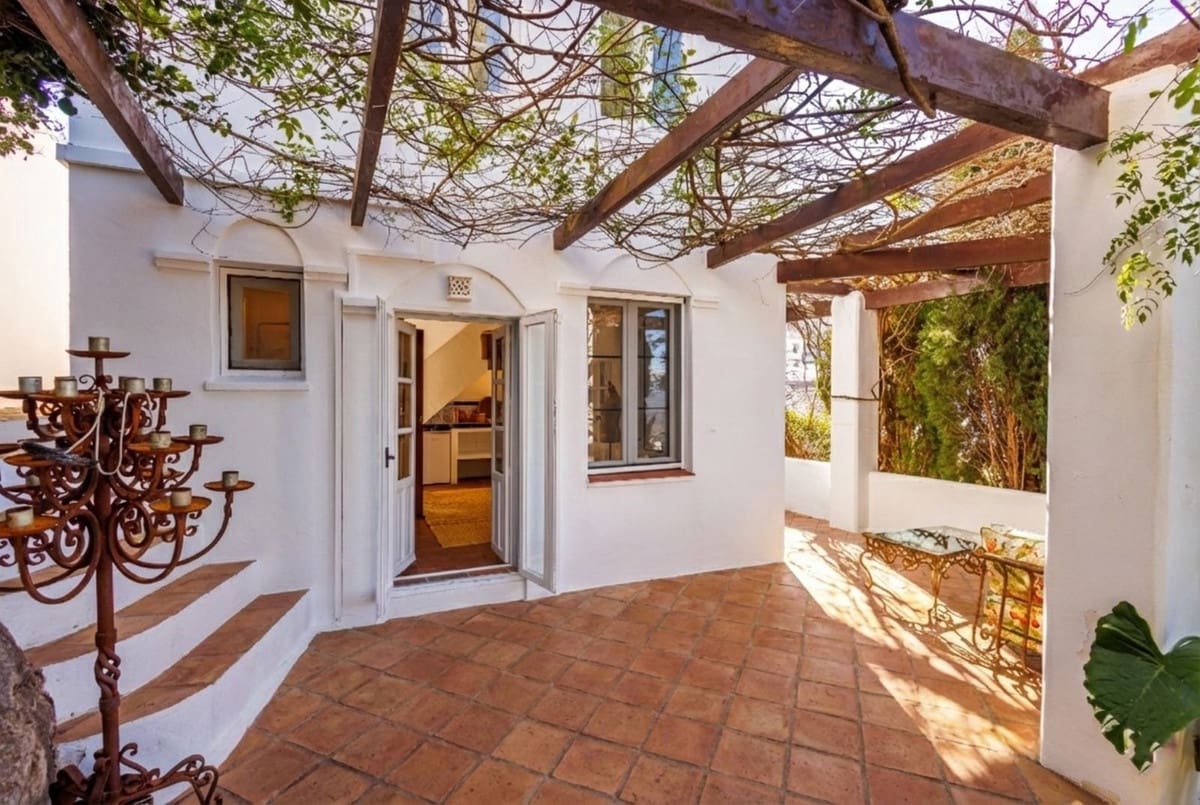 3 bedroom Townhouse for sale in Comares with garage - € 499,000 (Ref: 9891478)