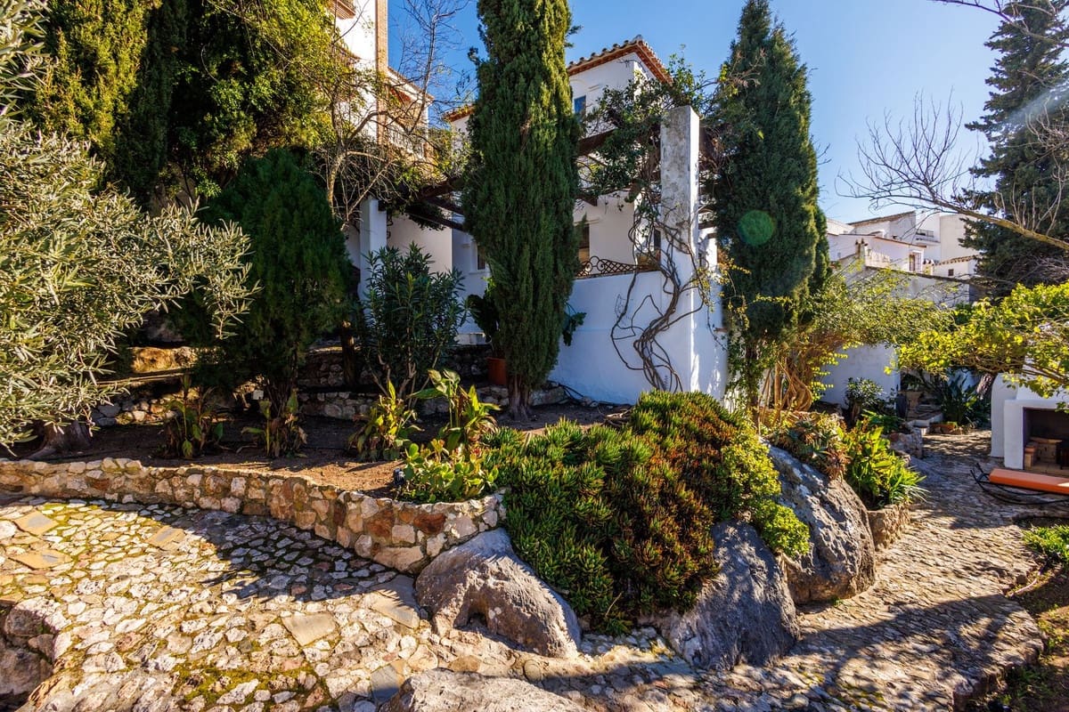 3 bedroom Townhouse for sale in Comares with garage - € 499,000 (Ref: 9891478)