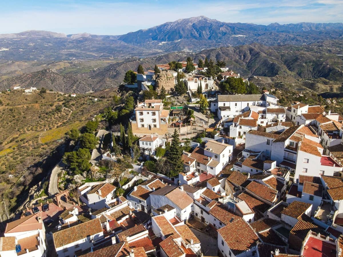 3 bedroom Townhouse for sale in Comares with garage - € 499,000 (Ref: 9891478)