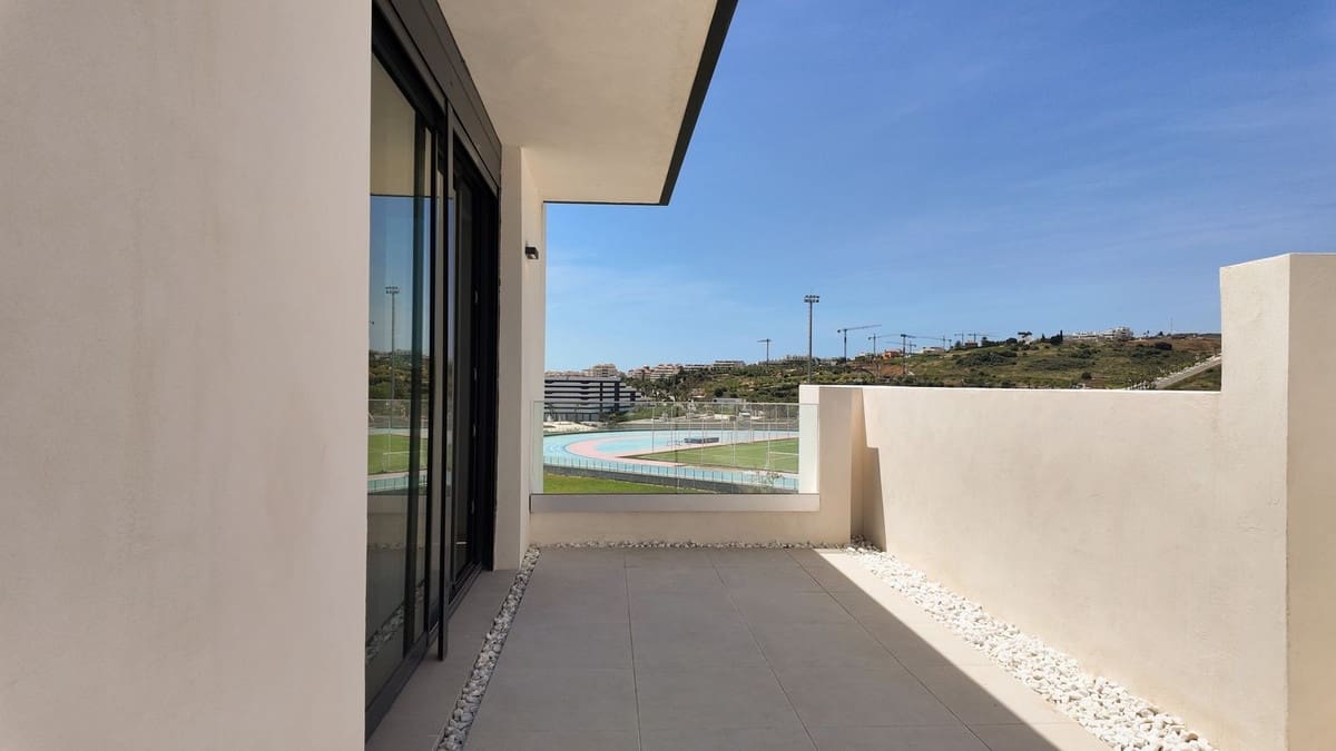 2 sypialnia Penthouse na sprzedaż w Estepona z basenem garażem - 510 000 € (Ref: 9898402)