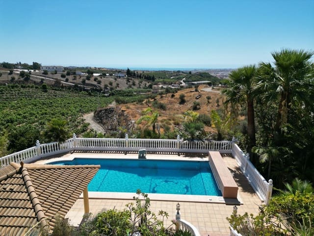 4 chambre Finca/Maison de Campagne à vendre à Vélez-Málaga avec piscine garage - 890 000 € (Ref: 9899838)