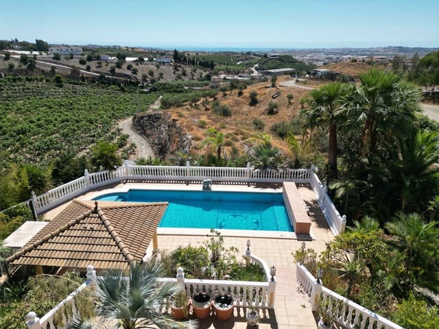 4 chambre Finca/Maison de Campagne à vendre à Vélez-Málaga avec piscine garage - 890 000 € (Ref: 9899838)