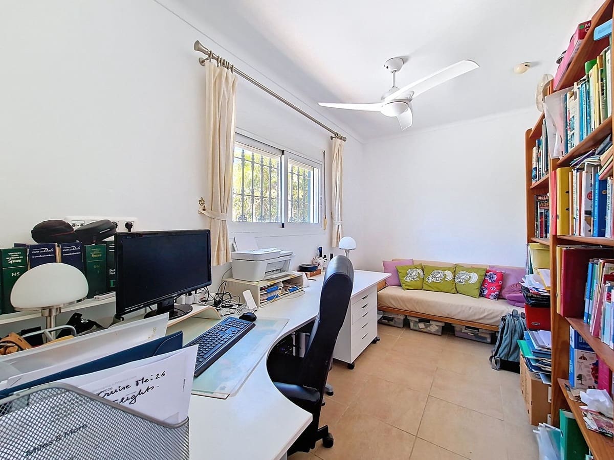 4 bedroom Finca/Country House for sale in Velez-Malaga with pool garage - € 795,000 (Ref: 9899838)