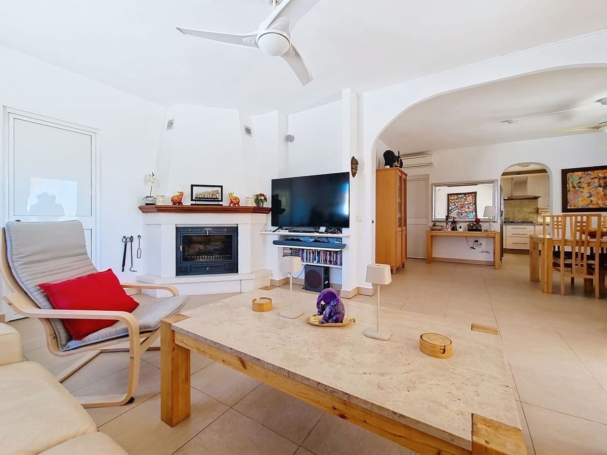4 bedroom Finca/Country House for sale in Velez-Malaga with pool garage - € 795,000 (Ref: 9899838)