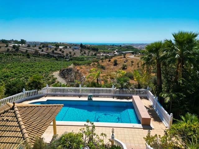 4 bedroom Finca/Country House for sale in Vélez-Málaga with pool garage - € 795,000 (Ref: 9899838)