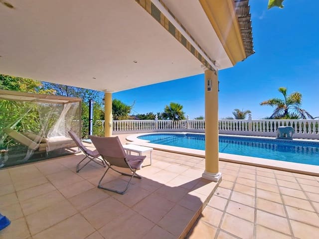 4 bedroom Finca/Country House for sale in Vélez-Málaga with pool garage - € 795,000 (Ref: 9899838)