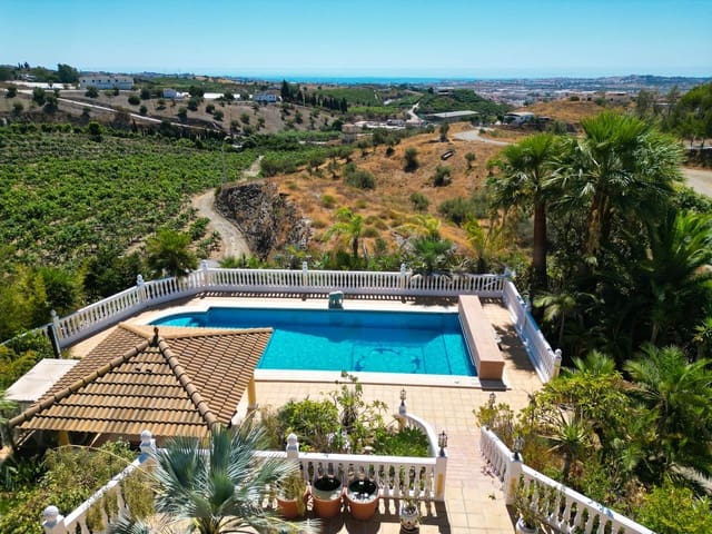 4 bedroom Finca/Country House for sale in Vélez-Málaga with pool garage - € 795,000 (Ref: 9899838)