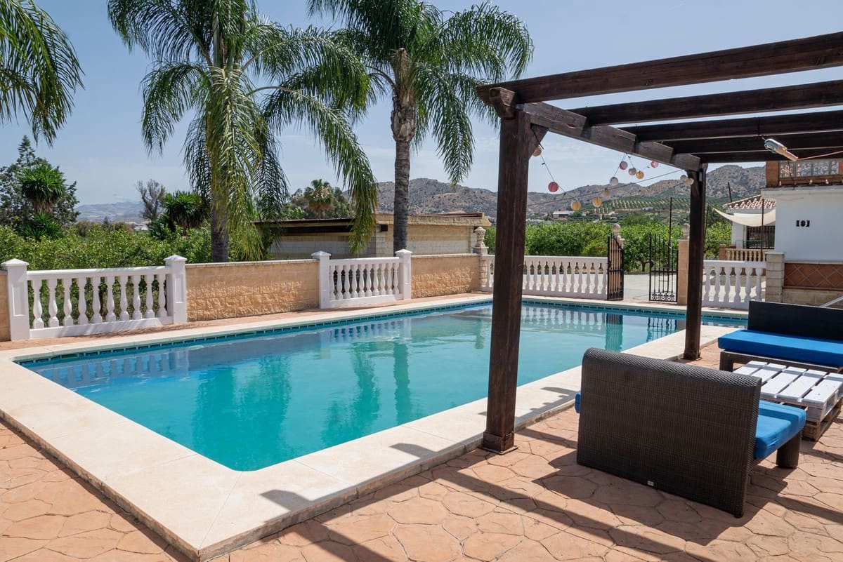 3 bedroom Finca/Country House for sale in Alora with pool garage - € 379,000 (Ref: 9902354)