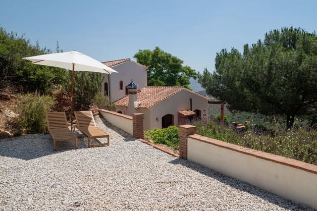 7 bedroom Finca/Country House for sale in Almogía with garage - € 395,000 (Ref: 9909052)