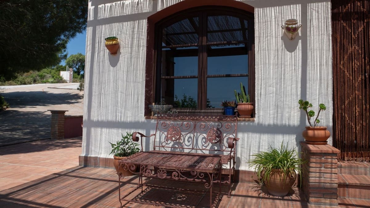 7 soveværelse Finca/Landehus til salg i Almogia med garage - € 395.000 (Ref: 9909052)