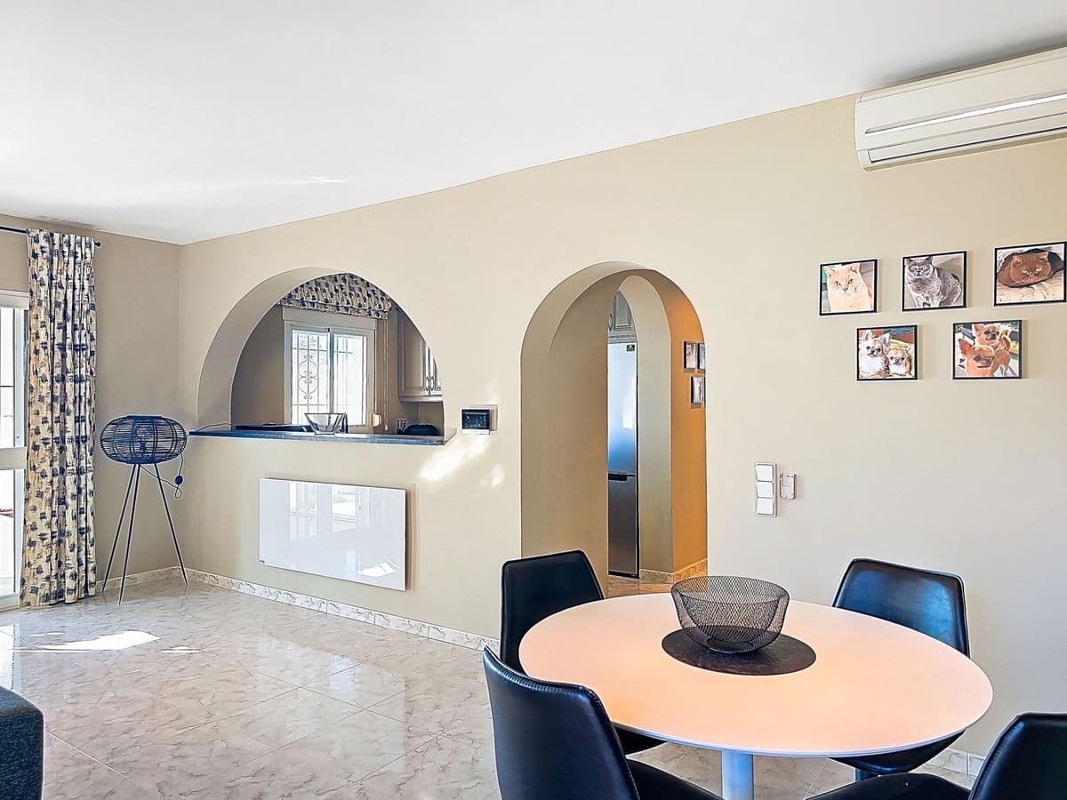 3 sovrum Villa till salu i Arenas med pool garage - 489 000 € (Ref: 9909746)