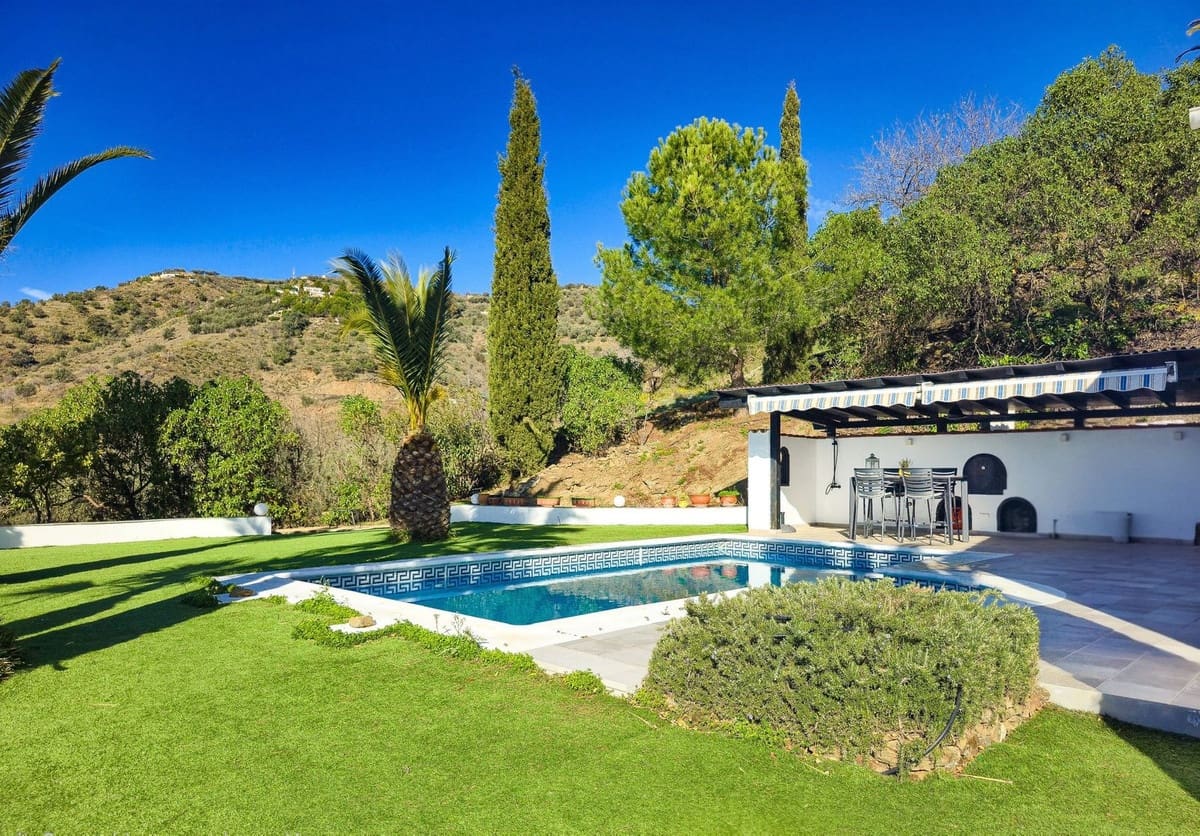 3 sovrum Villa till salu i Arenas med pool garage - 489 000 € (Ref: 9909746)