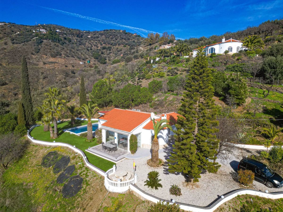 3 sovrum Villa till salu i Arenas med pool garage - 489 000 € (Ref: 9909746)