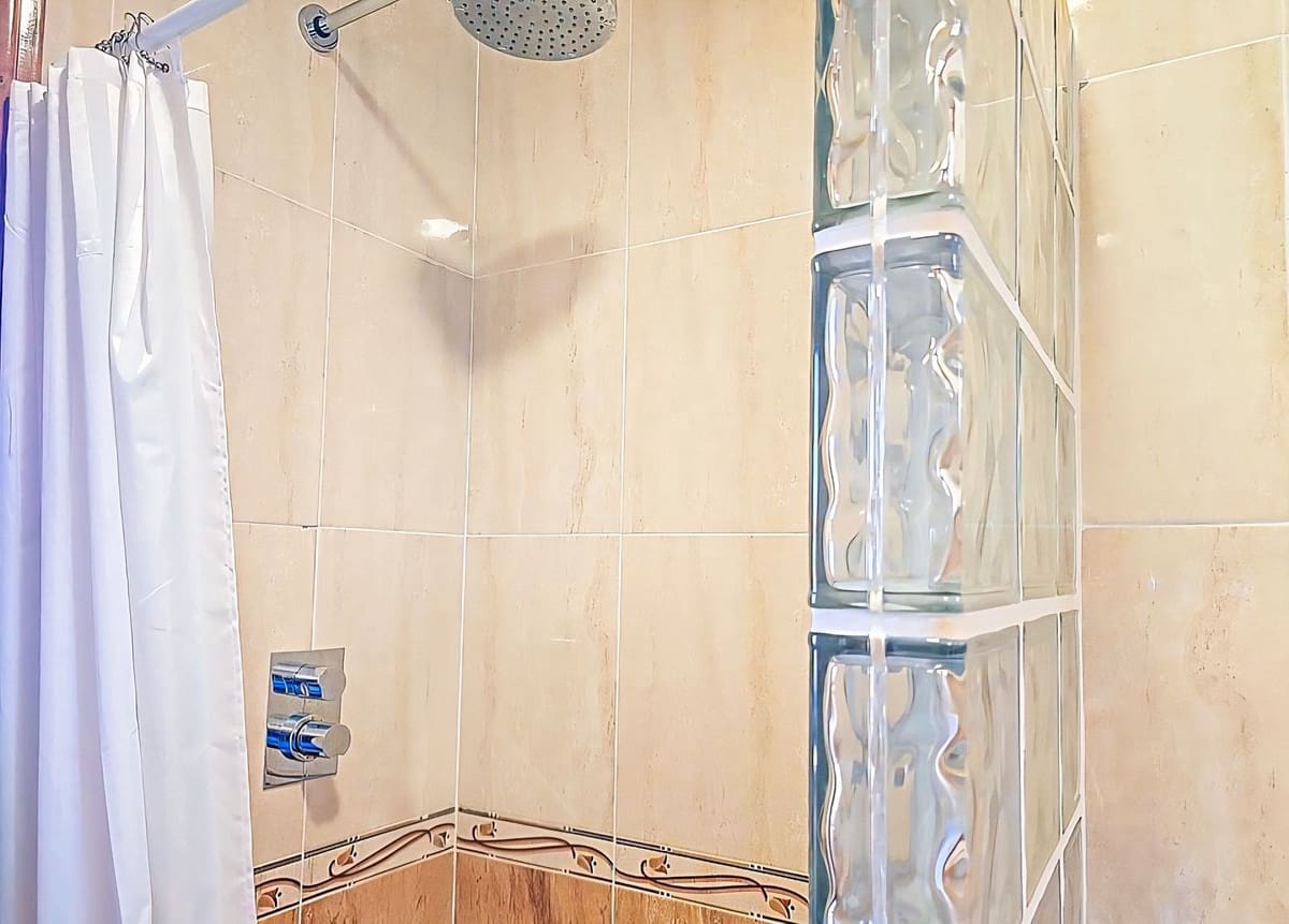 Chalet de 3 habitaciones en Almuñécar en venta con piscina garaje - 749.000 € (Ref: 9912384)