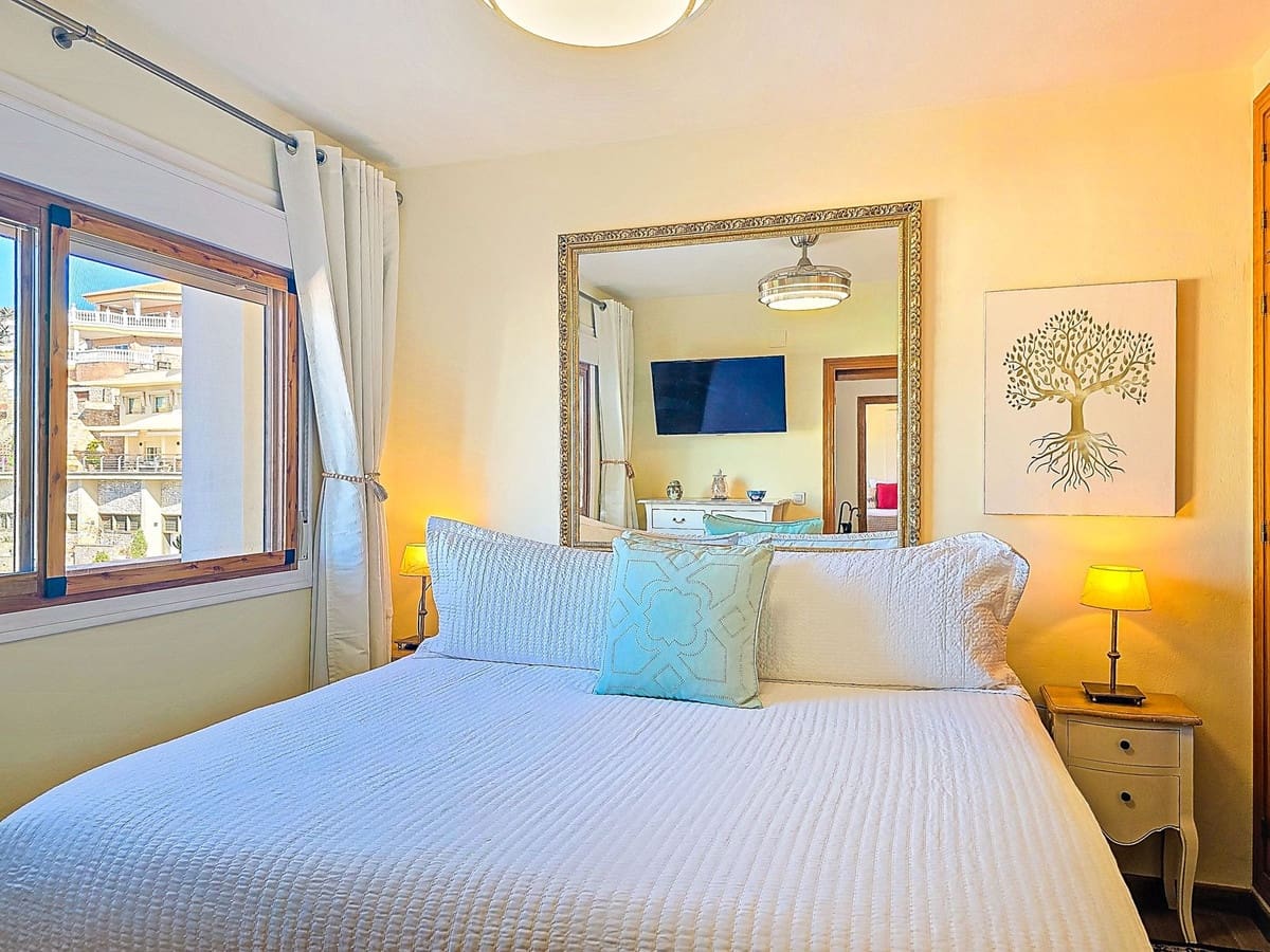 Chalet de 3 habitaciones en Almuñécar en venta con piscina garaje - 749.000 € (Ref: 9912384)