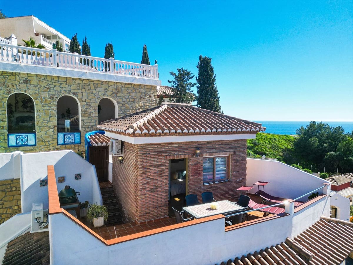 Chalet de 3 habitaciones en Almuñécar en venta con piscina garaje - 749.000 € (Ref: 9912384)