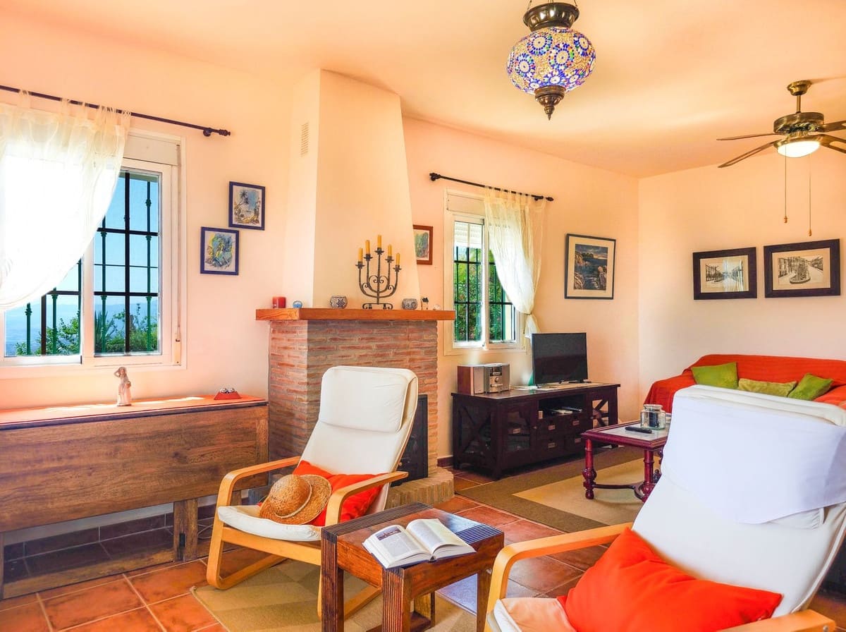3 quarto Moradia para venda em Arenas com piscina garagem - 420 000 € (Ref: 9916352)