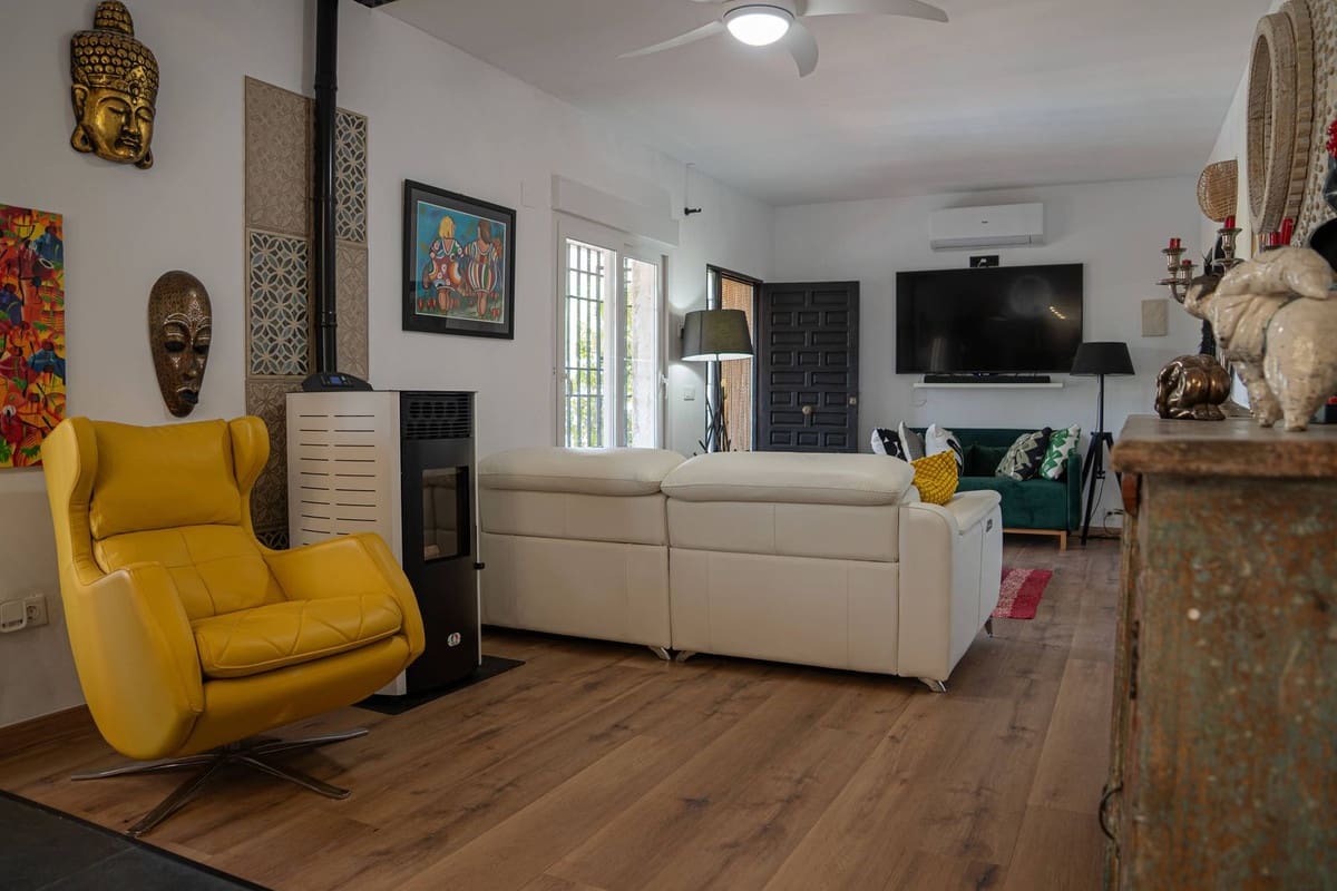 3 sovrum Finca/Hus på landet till salu i Almogia med pool garage - 449 000 € (Ref: 9924931)