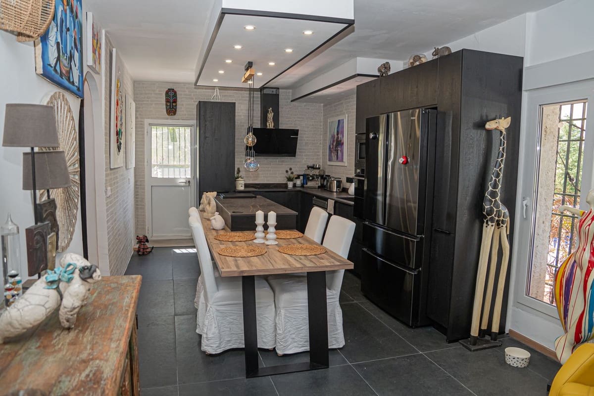 3 sovrum Finca/Hus på landet till salu i Almogia med pool garage - 449 000 € (Ref: 9924931)