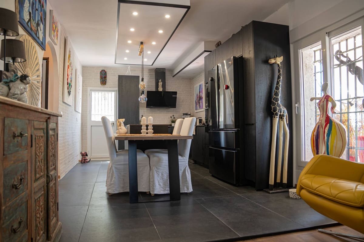 3 sovrum Finca/Hus på landet till salu i Almogia med pool garage - 449 000 € (Ref: 9924931)