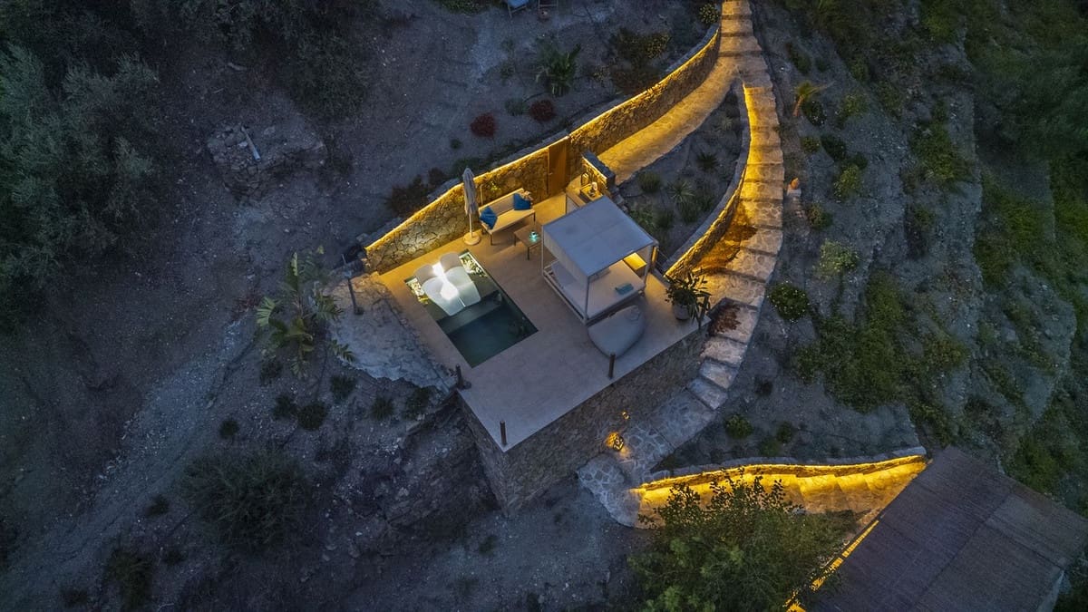 Chalet de 4 habitaciones en Cómpeta en venta con piscina garaje - 995.000 € (Ref: 9928479)