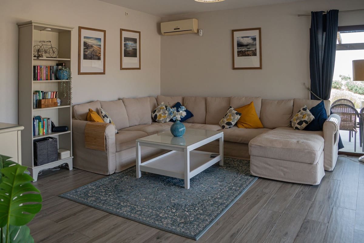 3 bedroom Villa for sale in Alora with pool garage - € 525,000 (Ref: 9929978)
