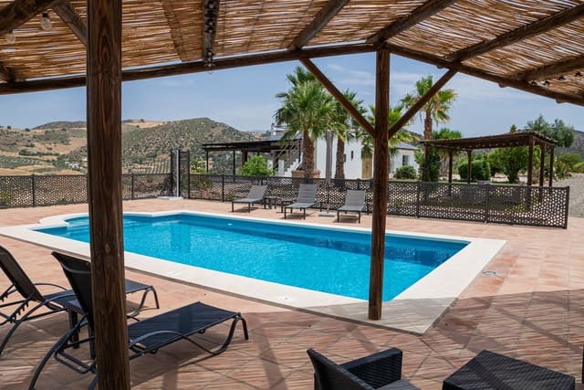 3 Zimmer Villa zu verkaufen in Alora mit Pool Garage - 525.000 € (Ref: 9929978)