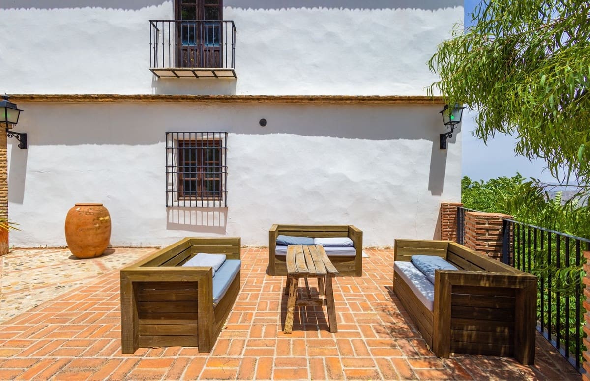 Finca/Casa Rural de 8 habitaciones en Colmenar en venta con piscina garaje - 1.195.000 € (Ref: 9937214)